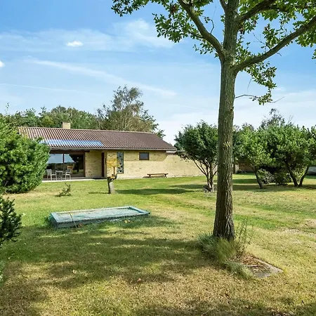 Holiday home Svanborg - 40m From The Sea By Interhome *